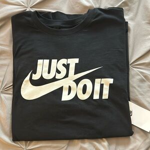 Nike Just Do It T-Shirt Brand New w/tags. Size large